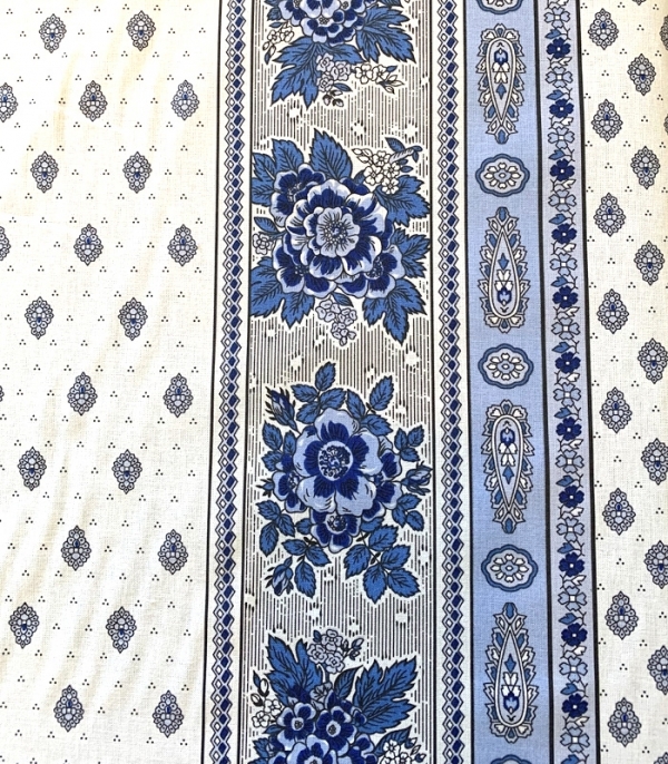 Bastide Blanc Bleu Bordures Provencestof Marat-Avignon
